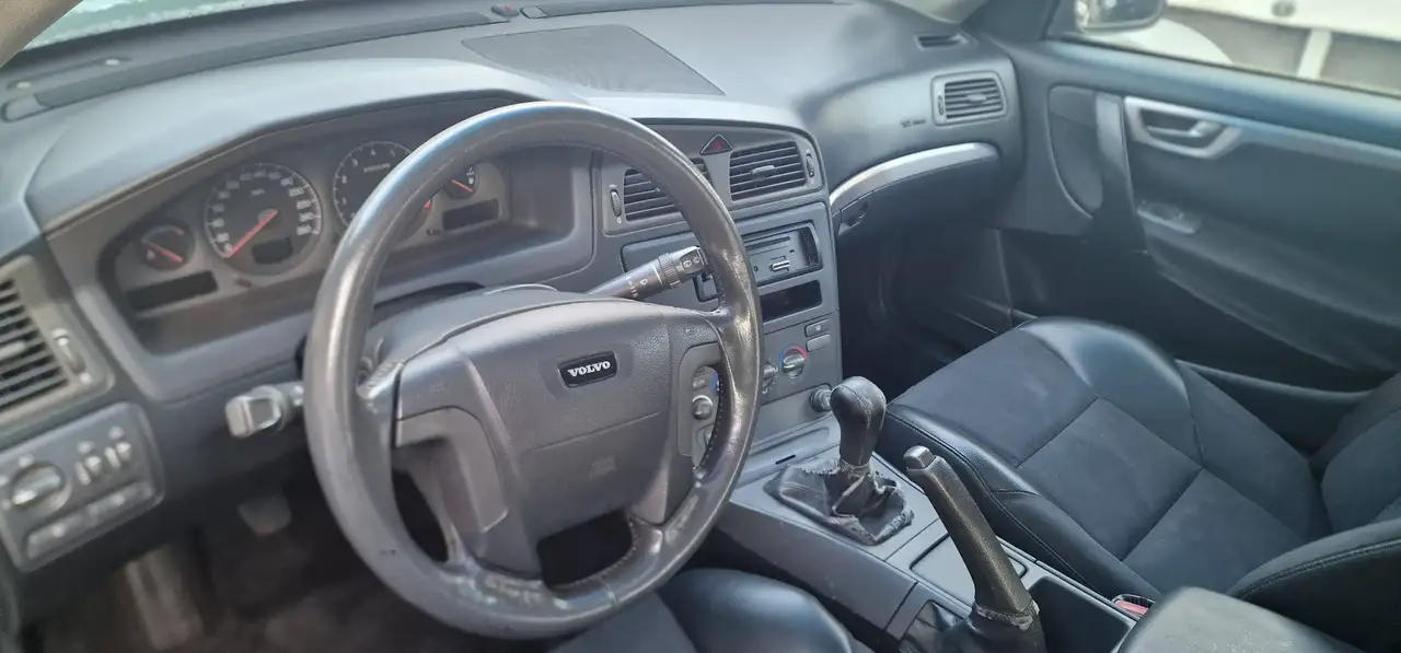 Volvo V70 2.4 Comfort, foto 4