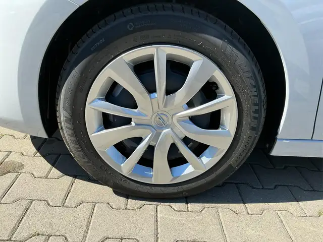 Opel Corsa view 8