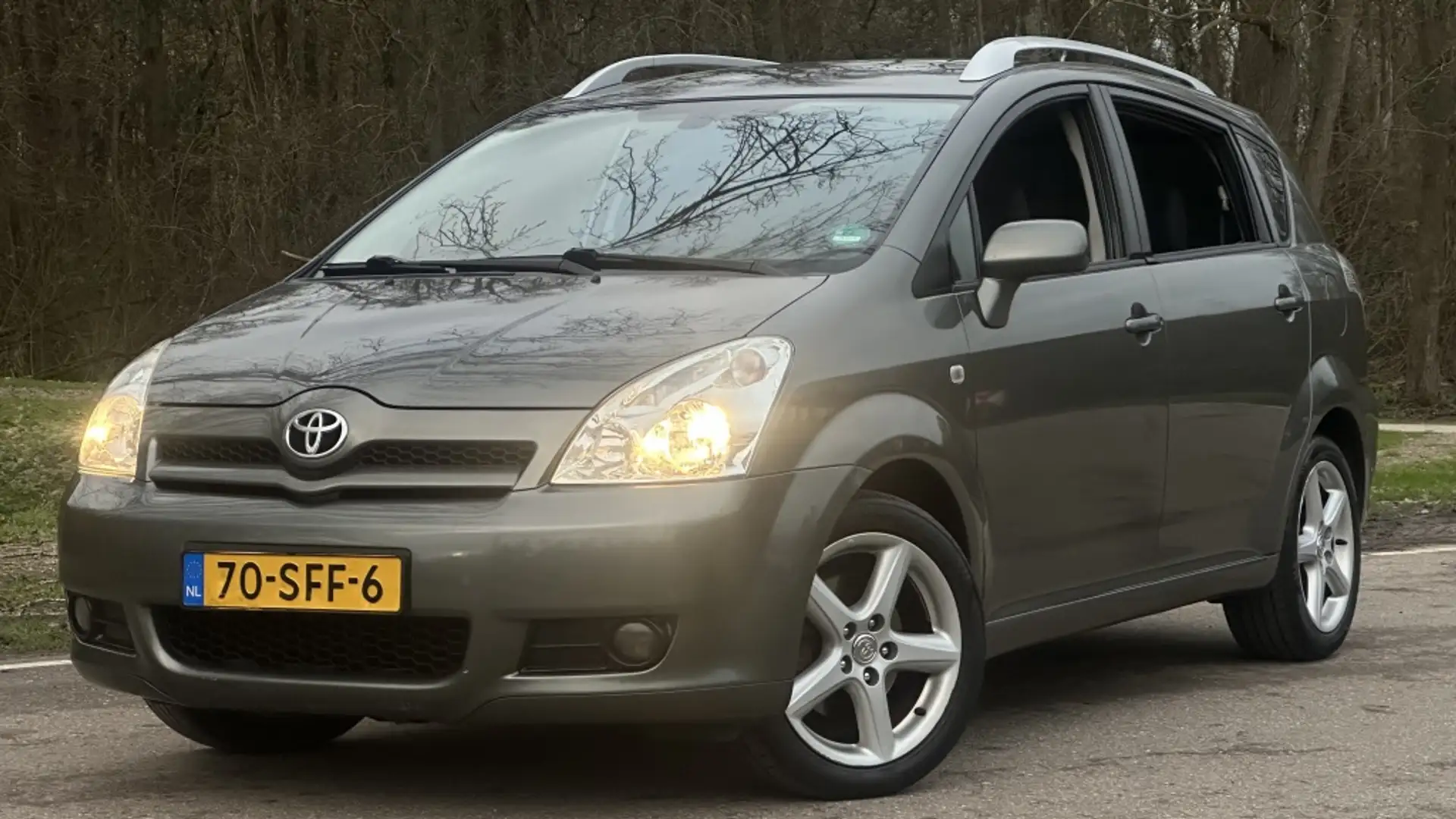Toyota Verso 1.8- 7persoons- Airco- Automaat Grau - 2