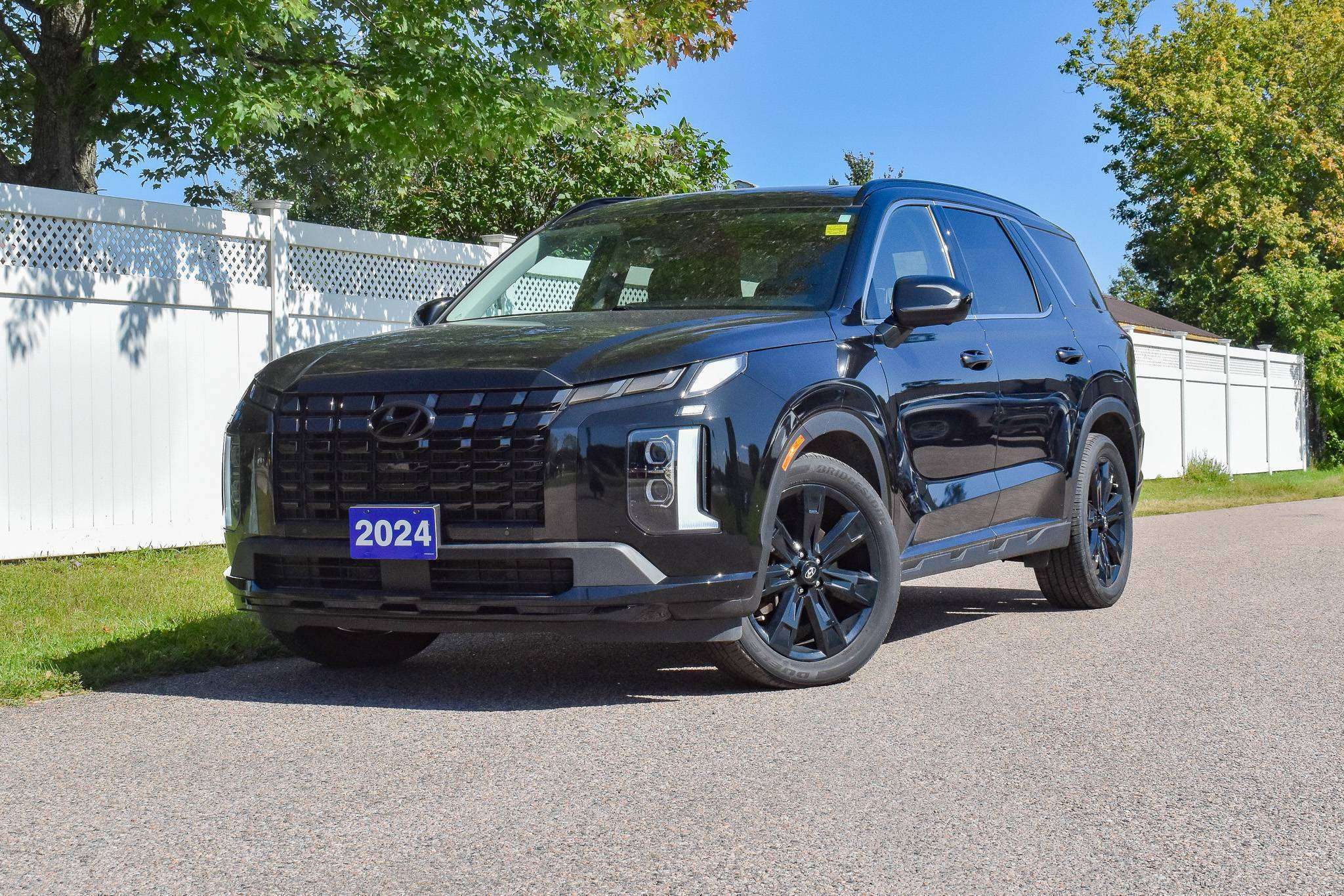 Black 2024 Hyundai Palisade SUV / Crossover  Automatic