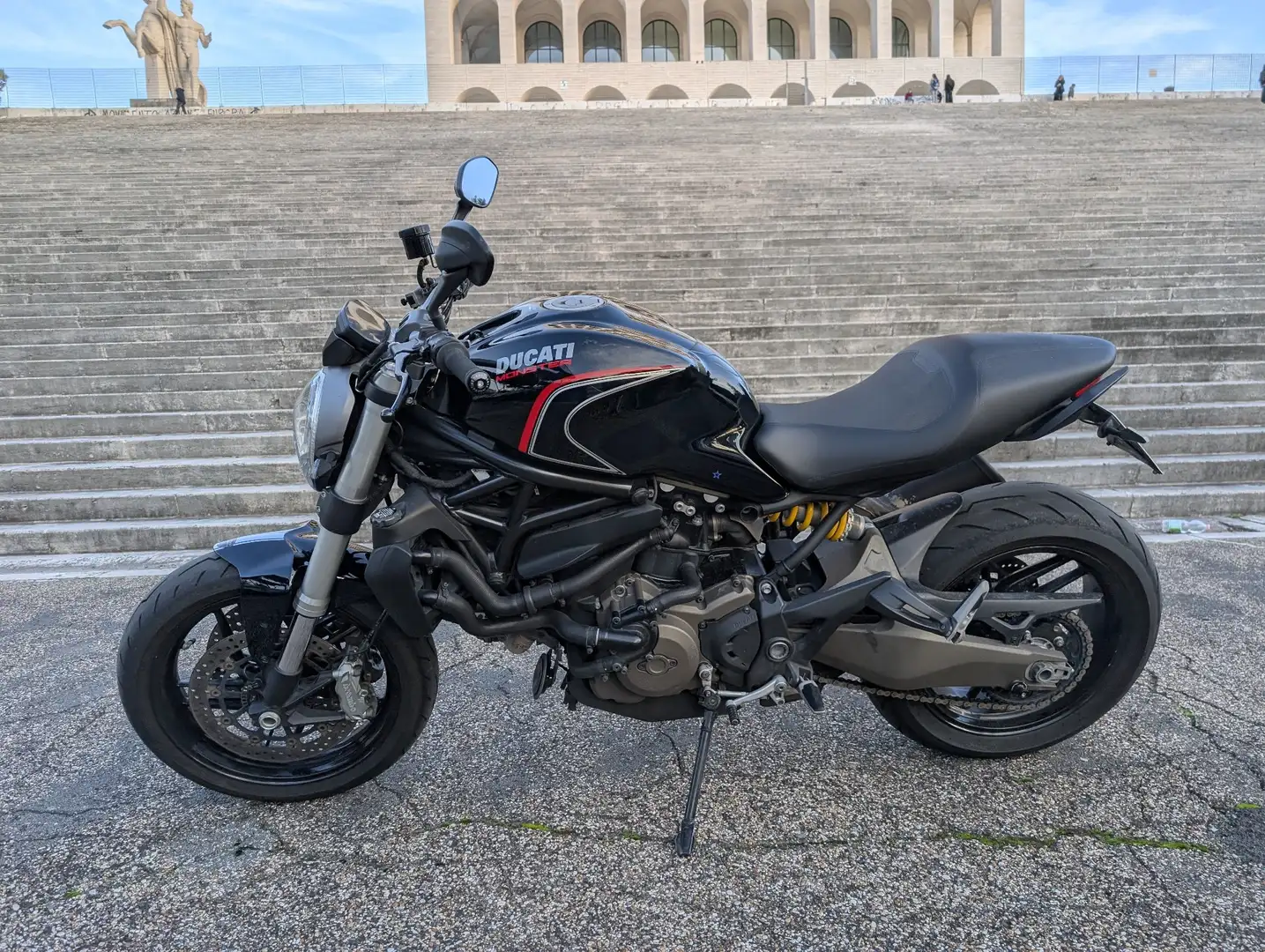 Ducati Monster 821 dark Negru - 2