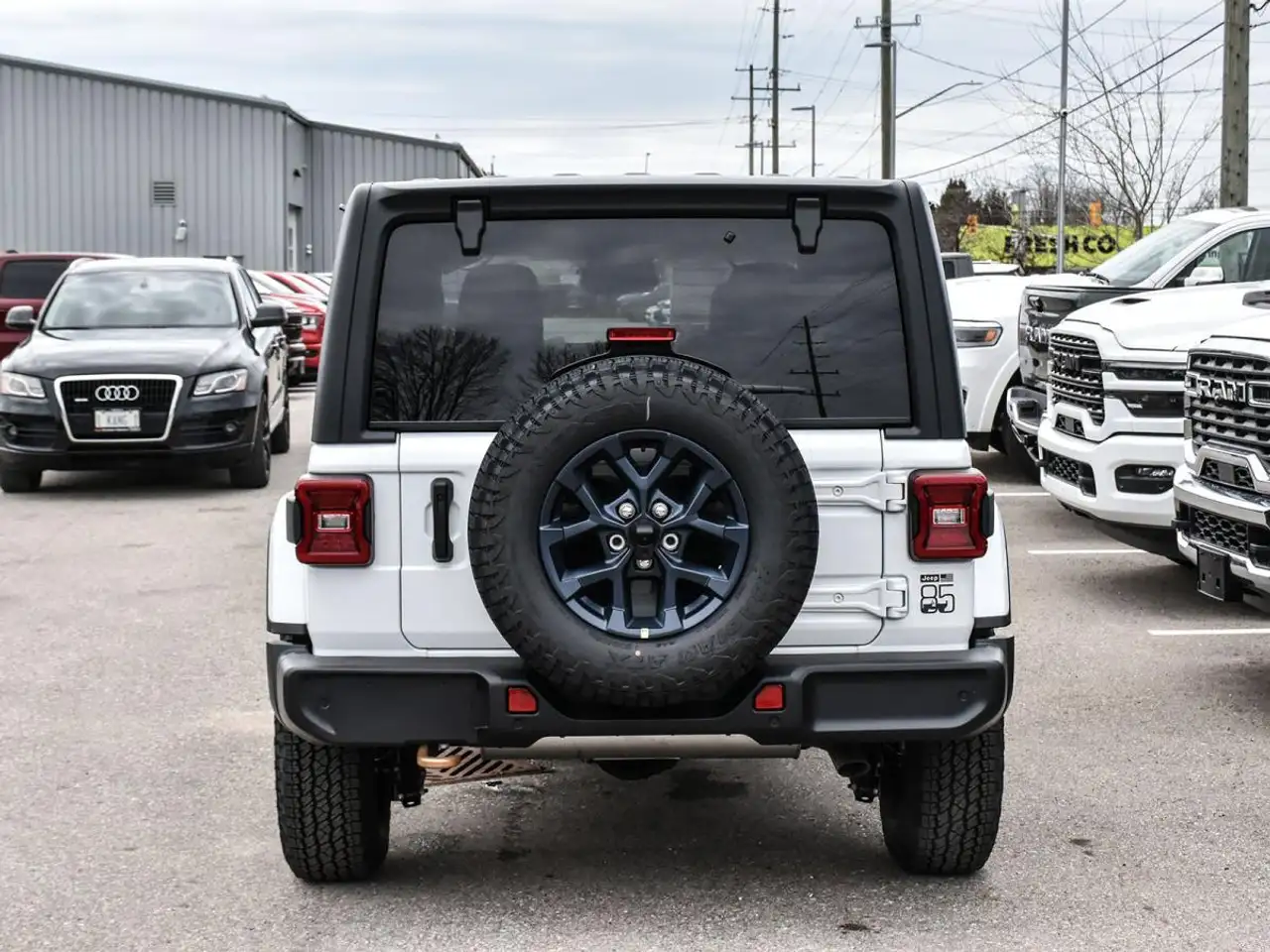 Jeep Wrangler снимка Jeep Wrangler