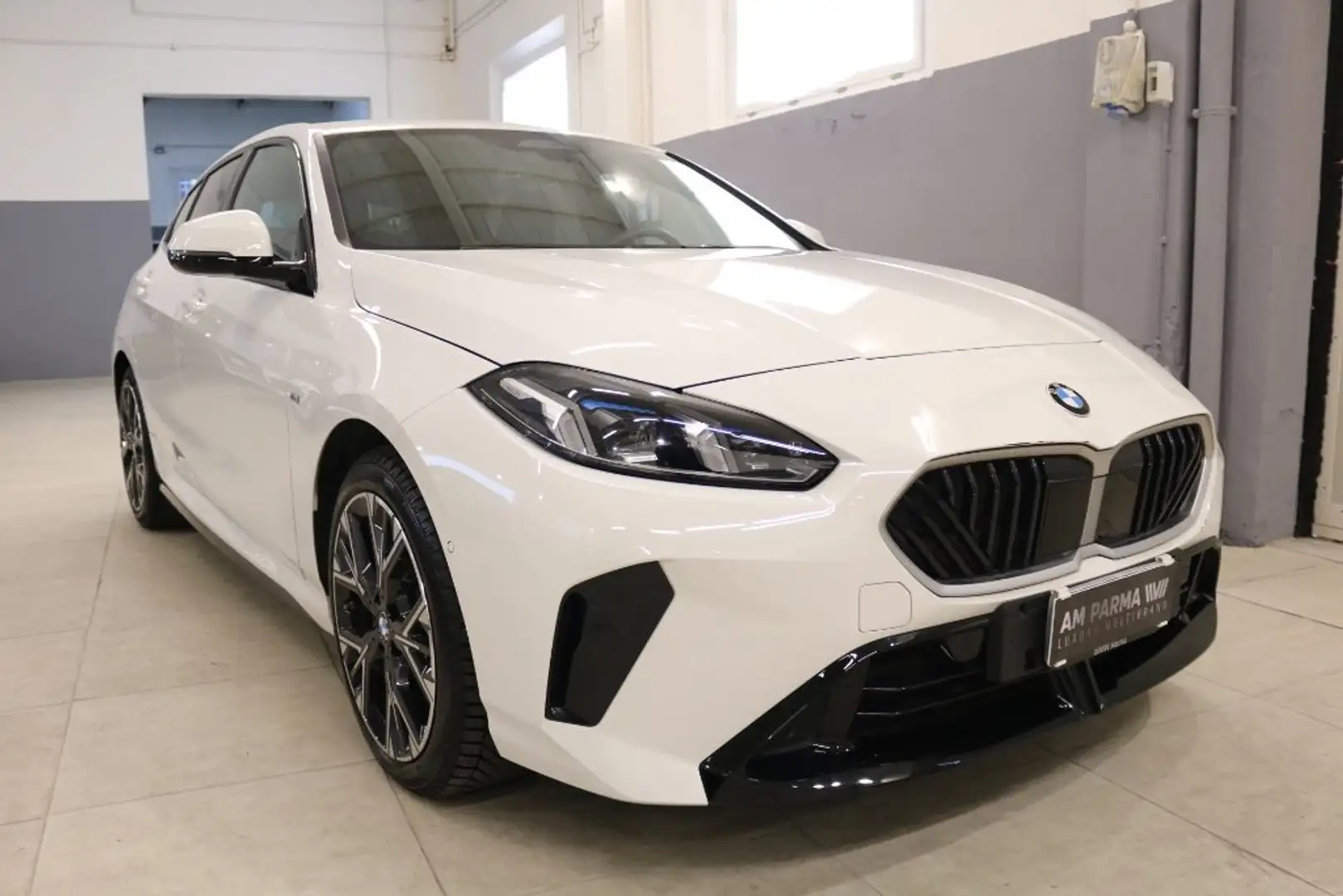 BMW 118 d MSport DOPPIO TRENO DI GOMME Blanc - 1