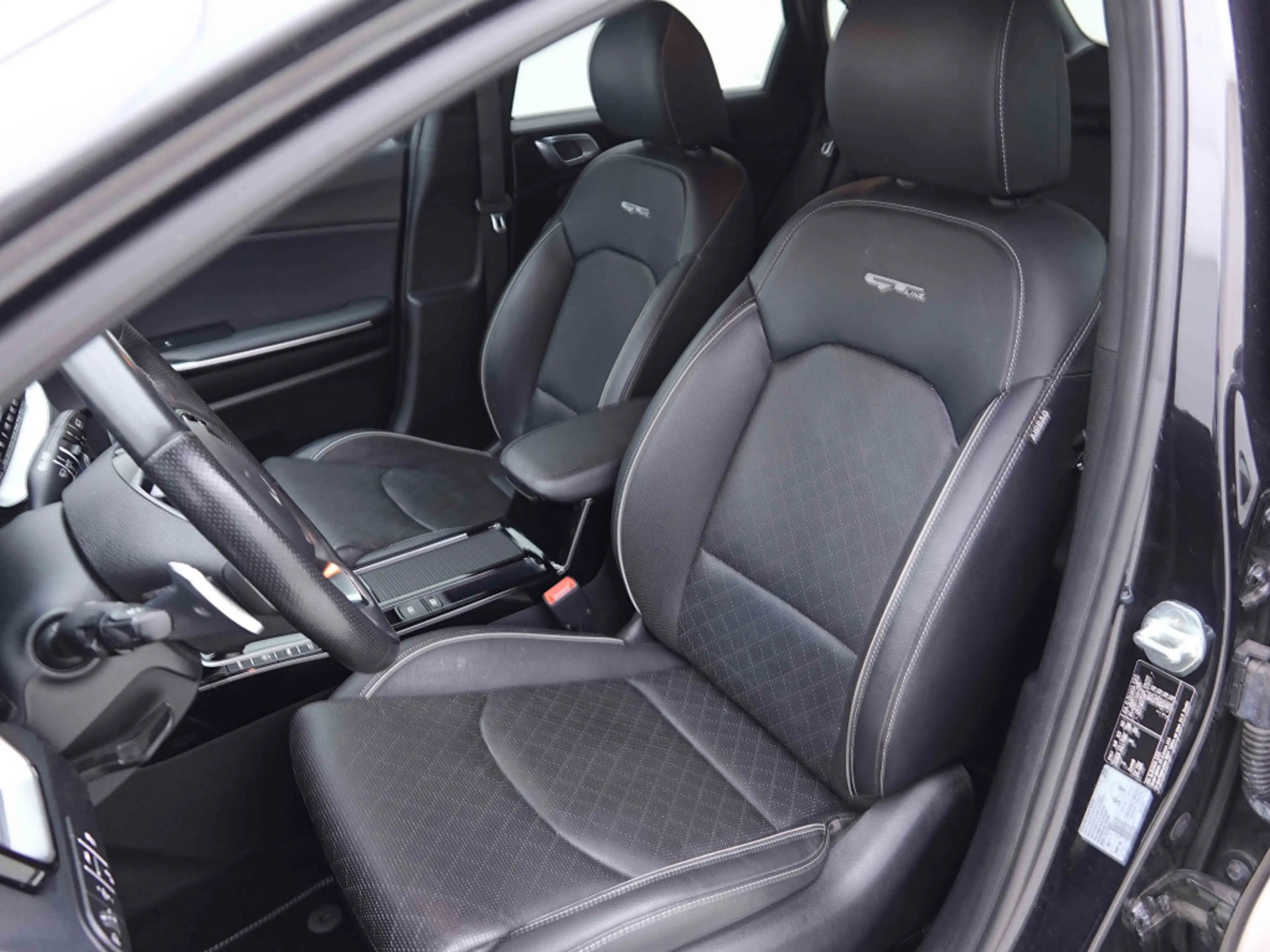 Kia Ceed / cee'd 1.5 T-GDi 160 AUT GT-Line | GPS | Leather | Heated/Ventilated Memory Seats | JBL — photo 7
