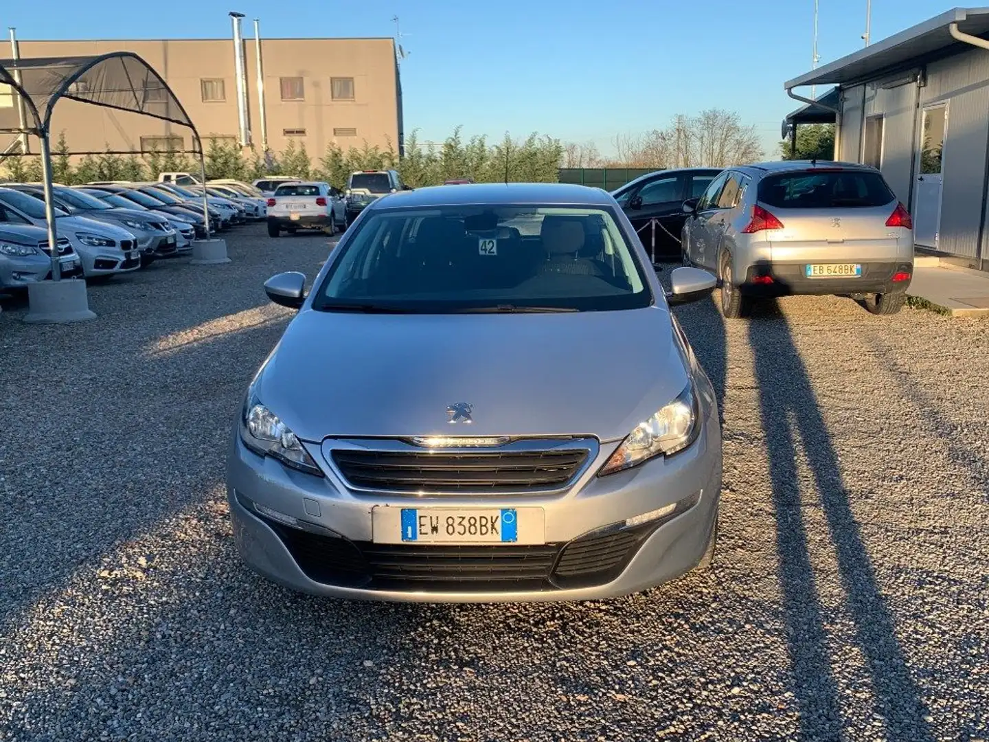 Peugeot 308 1.6 e-HDi 115 CV Stop&Start SW Business Gris - 2