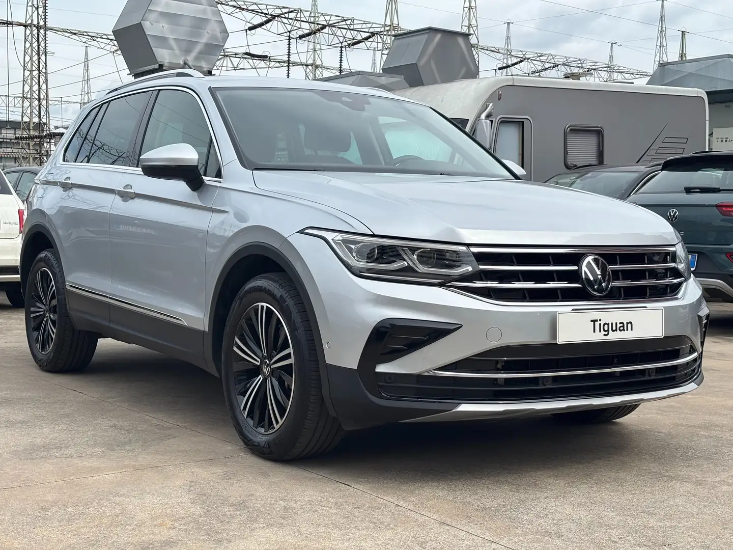 Volkswagen Tiguan Tiguan 1.4 TSI eHybrid Elegance DSG Plateado - 1