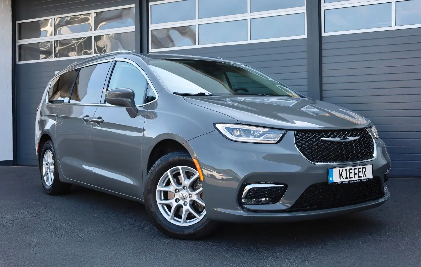 Chrysler Pacifica 3.6 /ACC/4xSHZ/LHZ/DVD/Staubsauger/TOTW Grey - 1