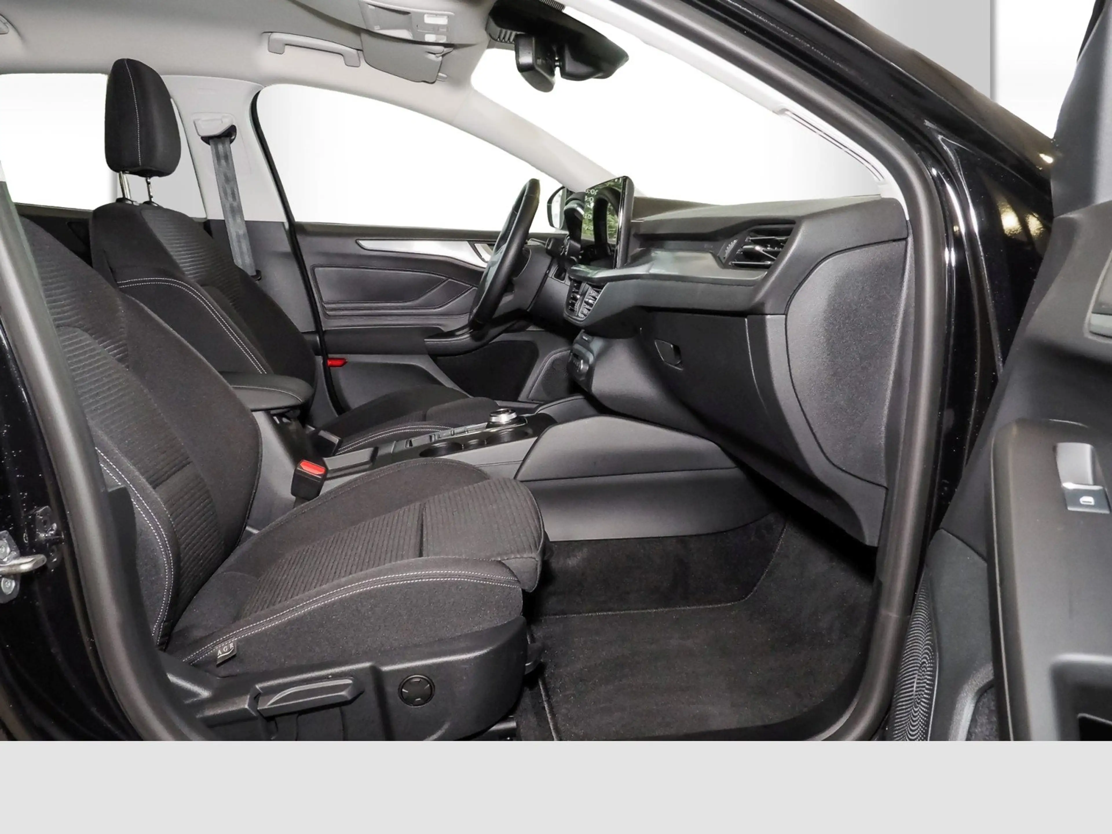 Ford Focus TITANIUM — photo 6