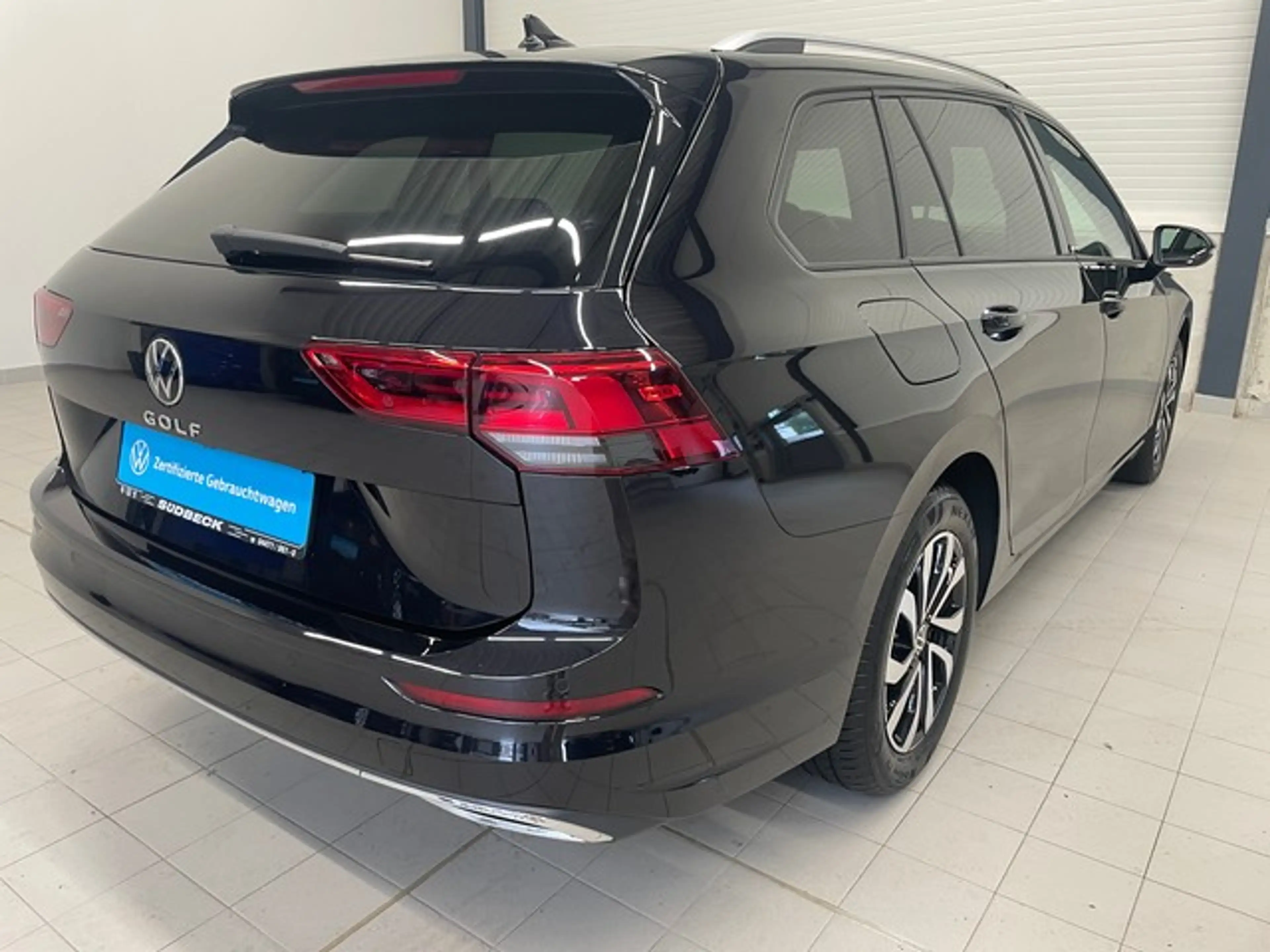 Volkswagen Golf VIII Variant 2.0 TDI Active — photo 5