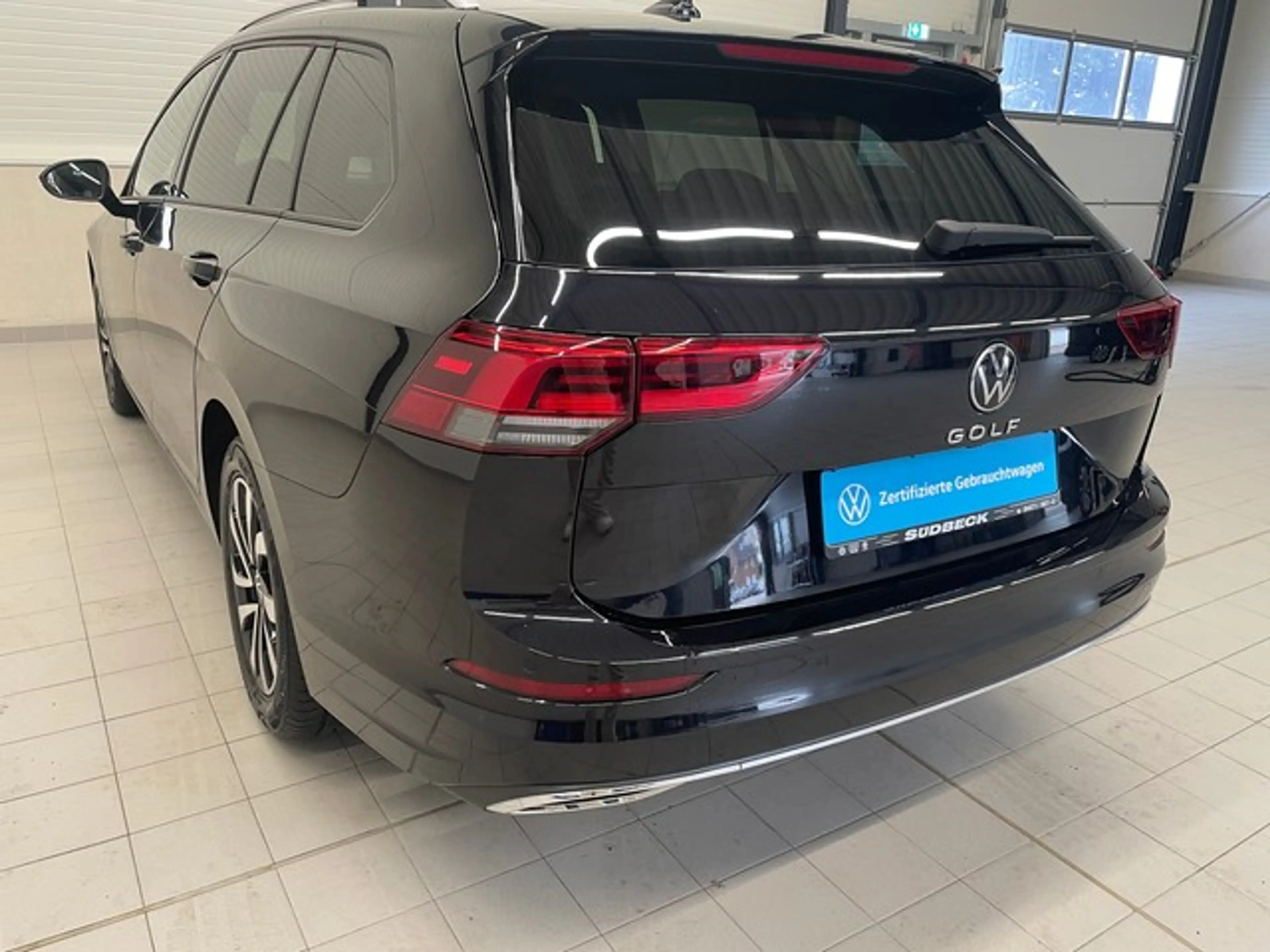 Volkswagen Golf VIII Variant 2.0 TDI Active — photo 7