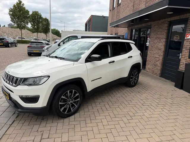 Jeep Compass view 12