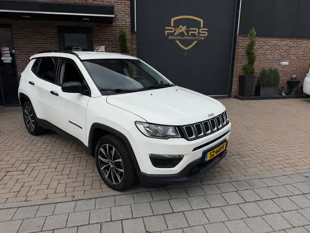 Jeep Compass view 4