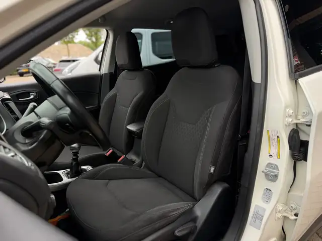 Jeep Compass view 20