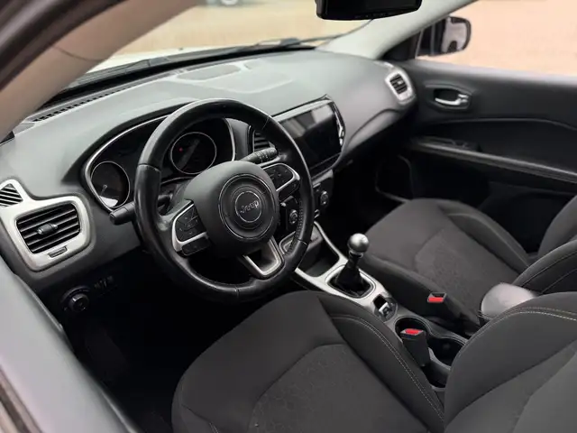 Jeep Compass view 22