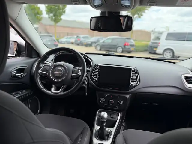 Jeep Compass view 3