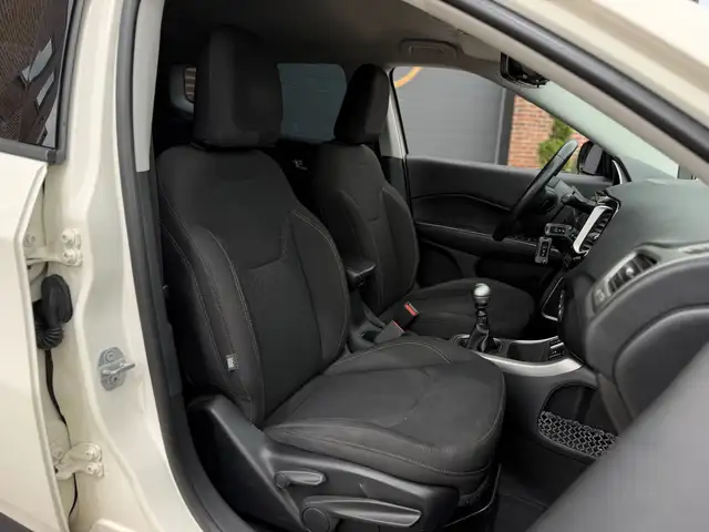 Jeep Compass view 28