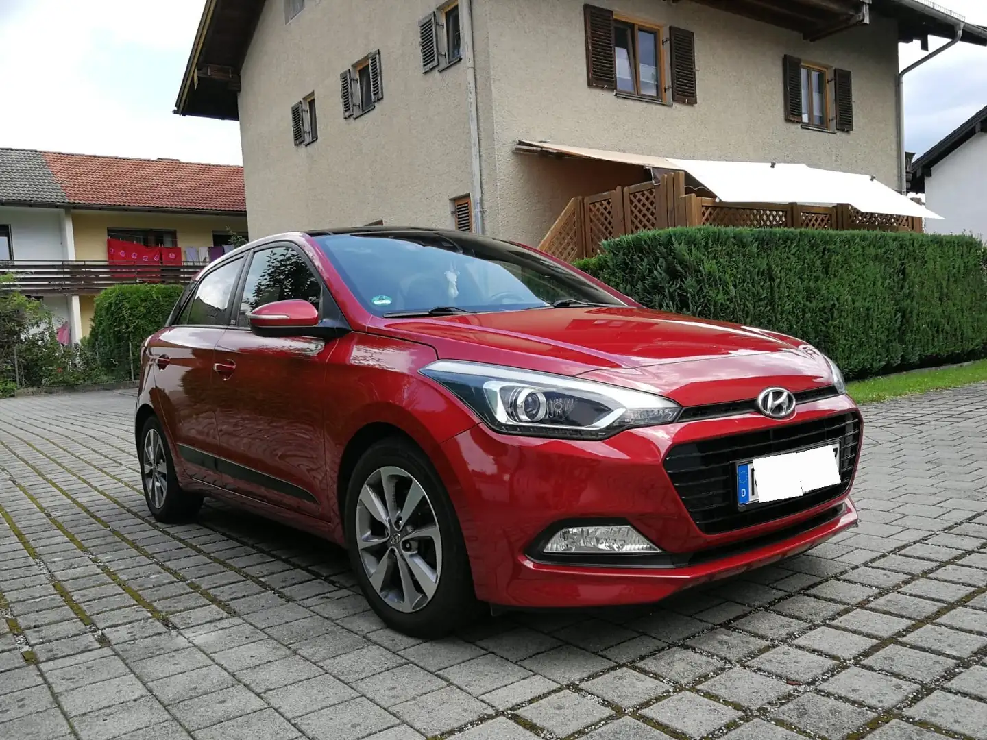 Hyundai i20 blue 1.0 T-GDI Passion, Panorama-Glasschiebedach Rot - 1