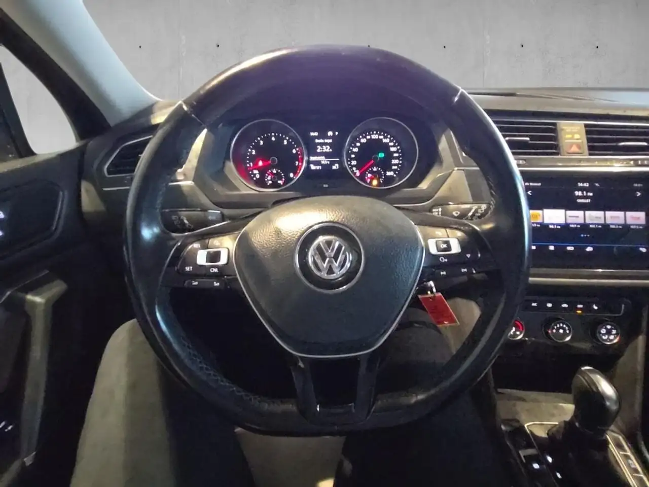 Volkswagen Tiguan снимка Volkswagen Tiguan