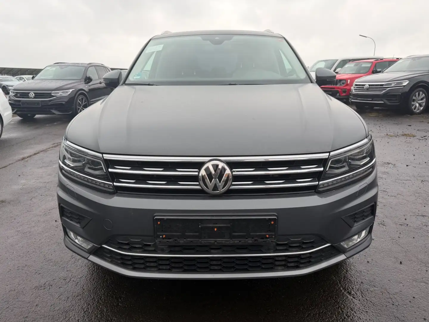 Volkswagen Tiguan Highline 4Motion Pano Head Up Digital Grau - 2