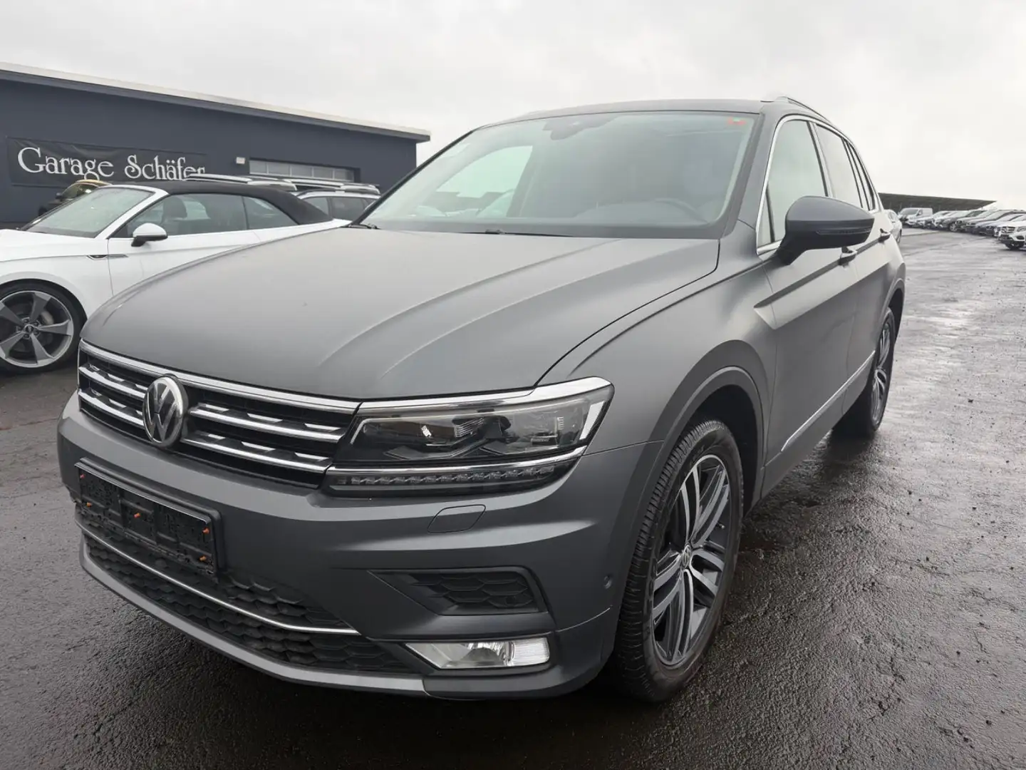 Volkswagen Tiguan Highline 4Motion Pano Head Up Digital Grau - 1