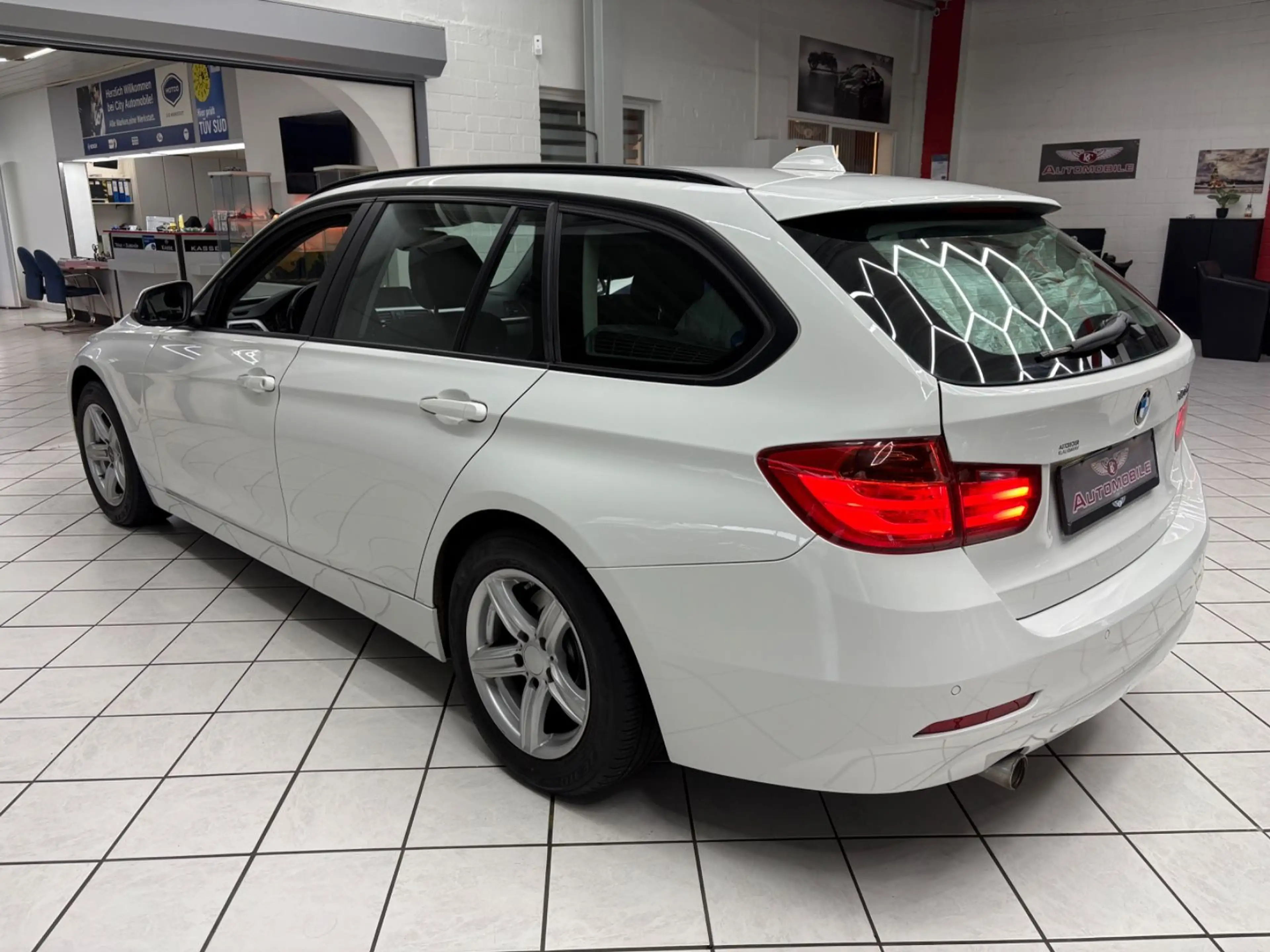 BMW 316 d Touring PDC SHZ — photo 5