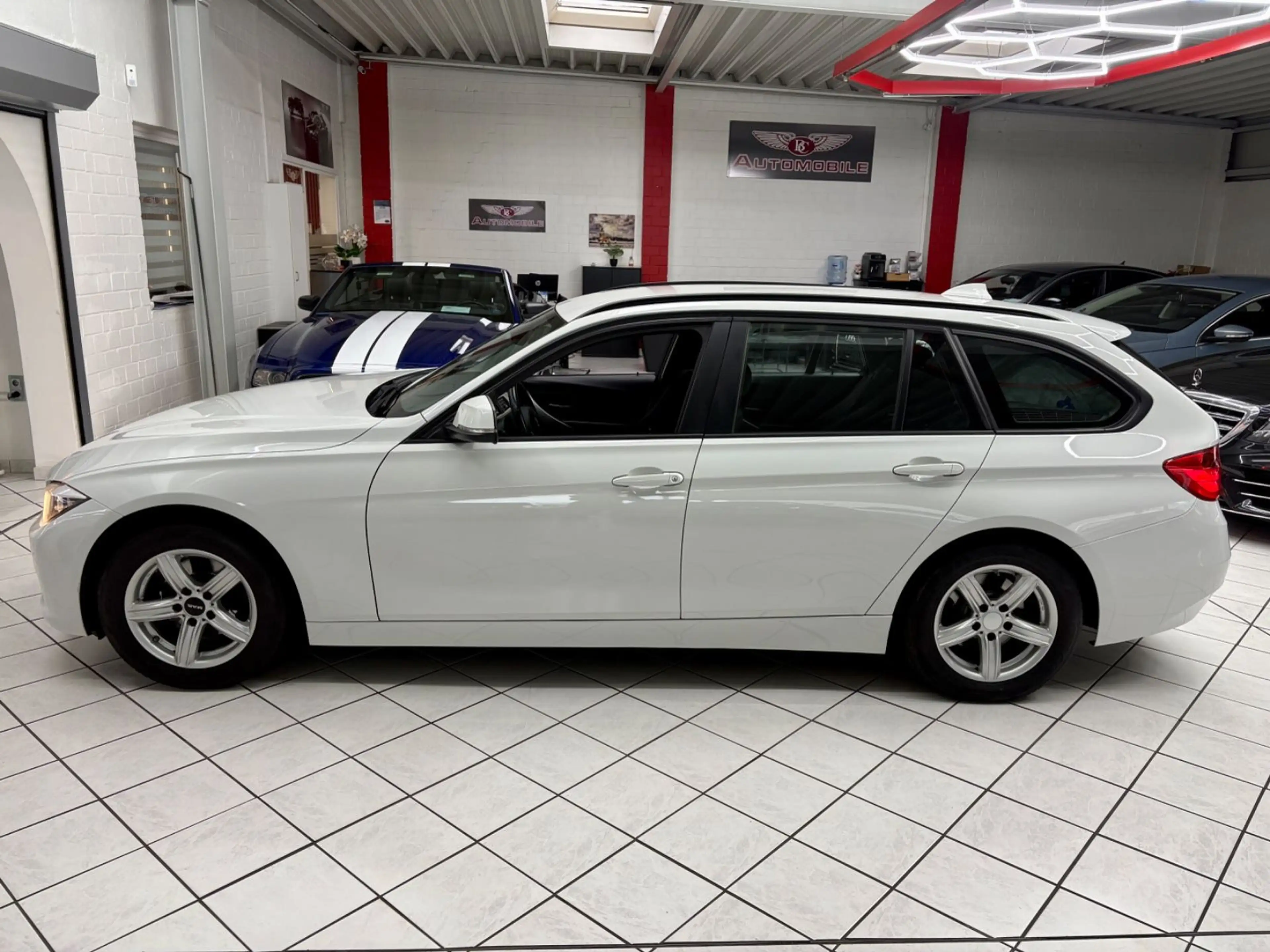 BMW 316 d Touring PDC SHZ — photo 4