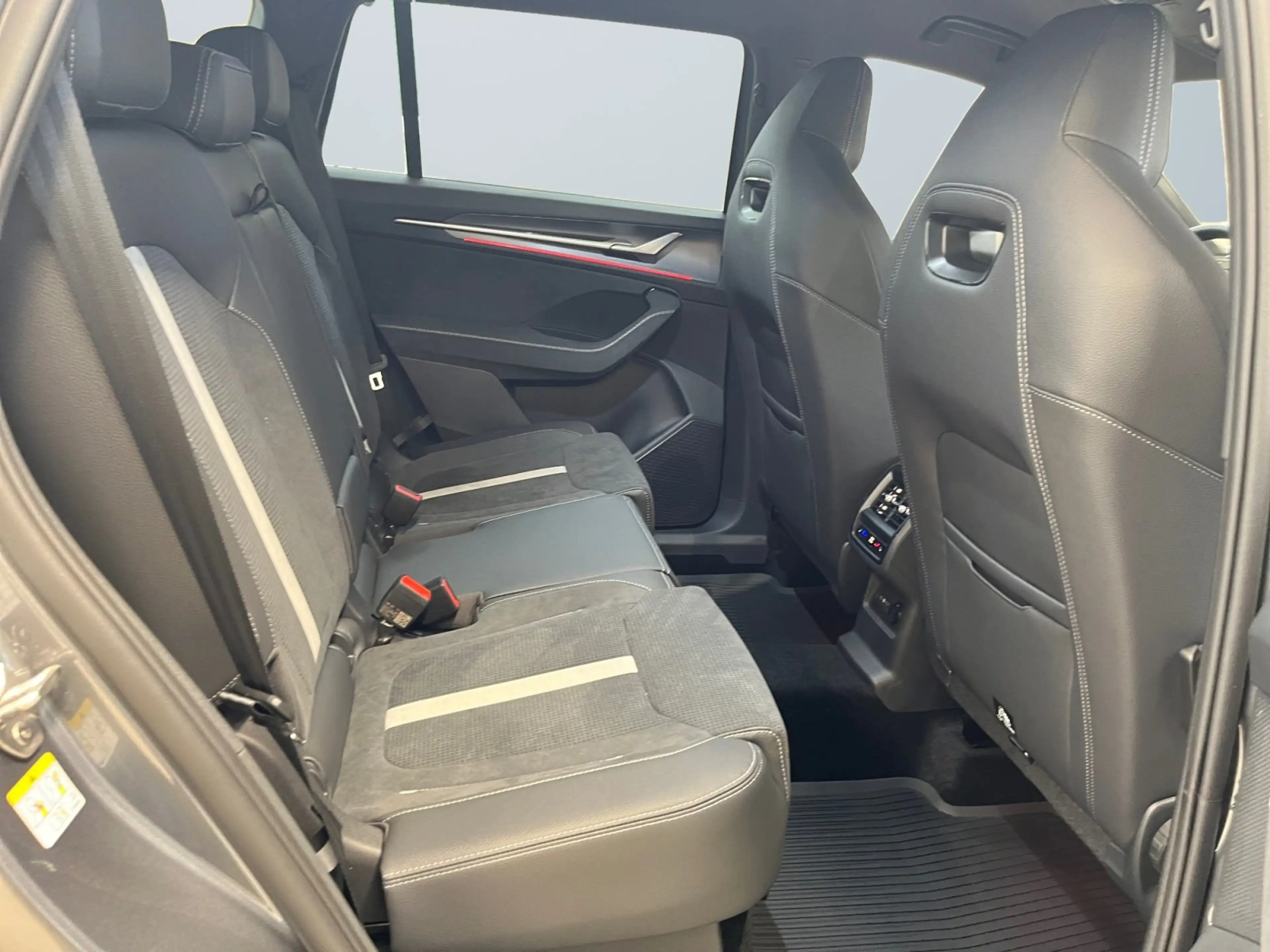 Skoda Kodiaq Sportline 1.5TSI mHEV DSG ACC AHK Navi Kam — photo 13