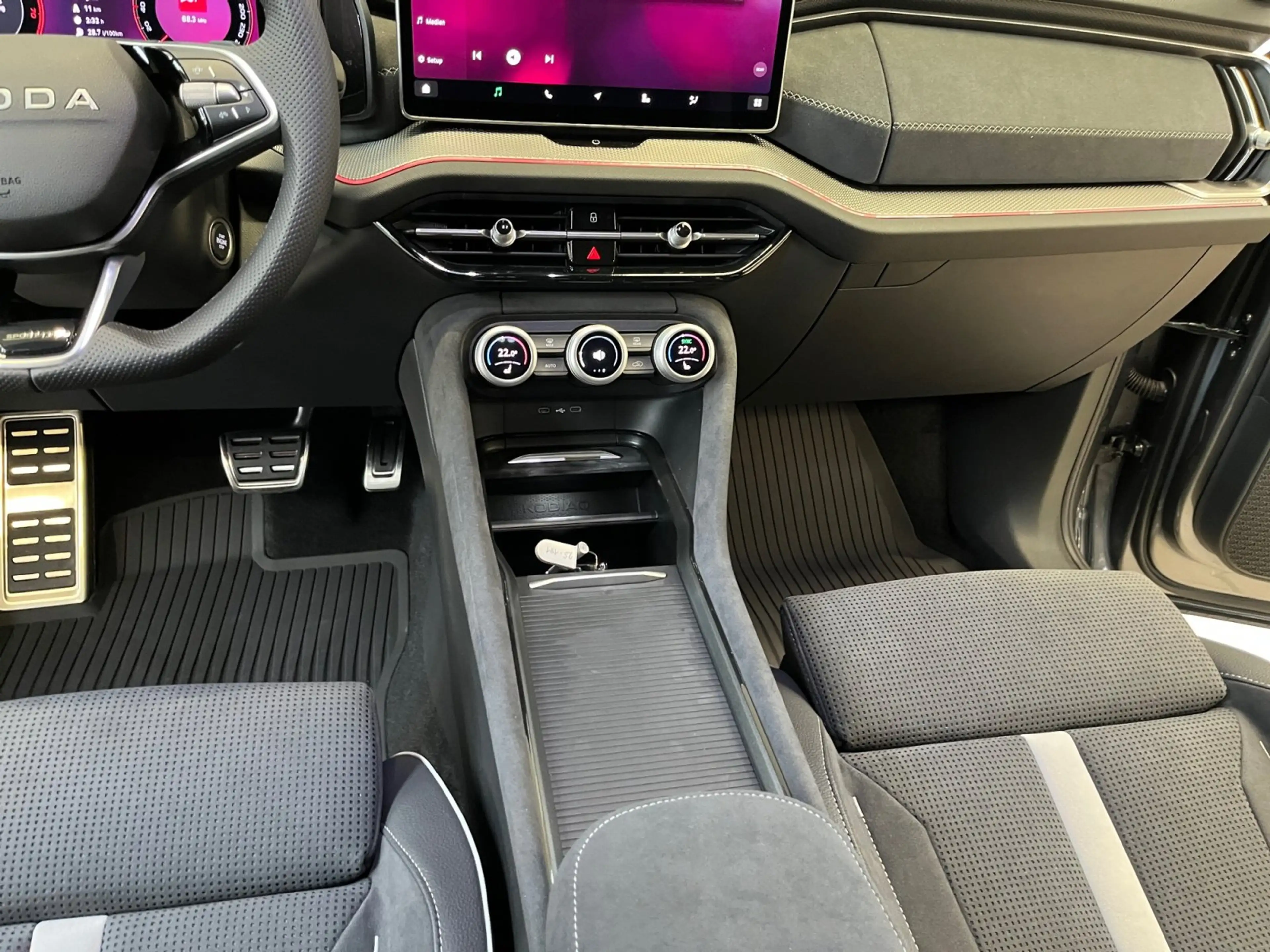 Skoda Kodiaq Sportline 1.5TSI mHEV DSG ACC AHK Navi Kam — photo 11
