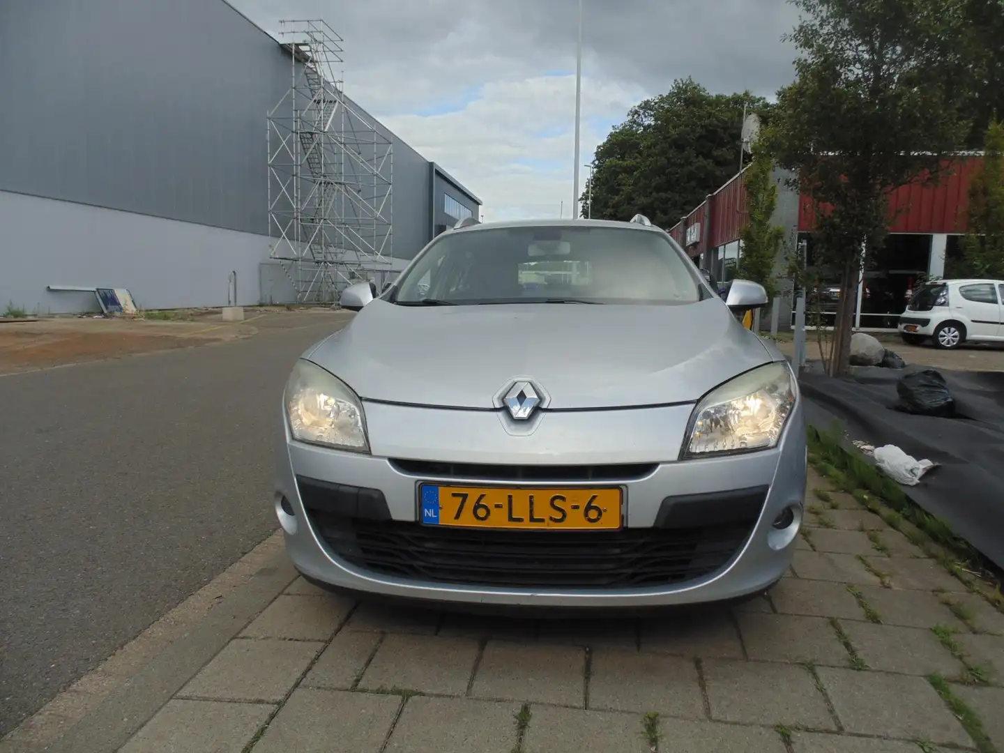 Renault Megane Estate 1.6 Expression Grijs - 2