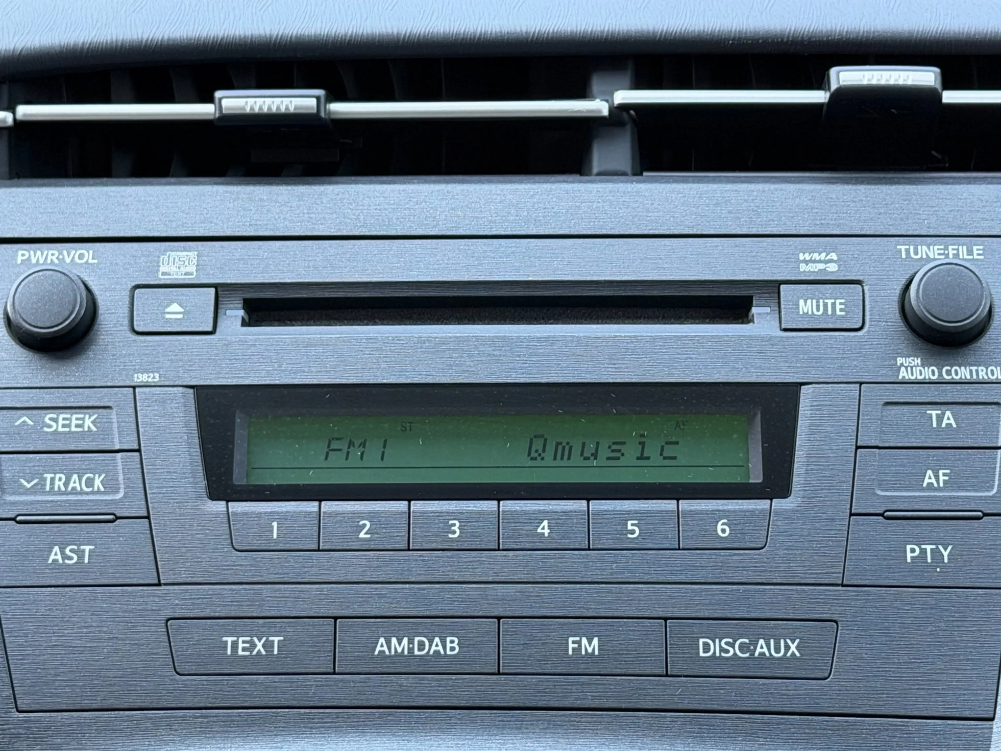 Toyota Prius 1.8 Aspiration|Dealer O.H.|Keyless — photo 17