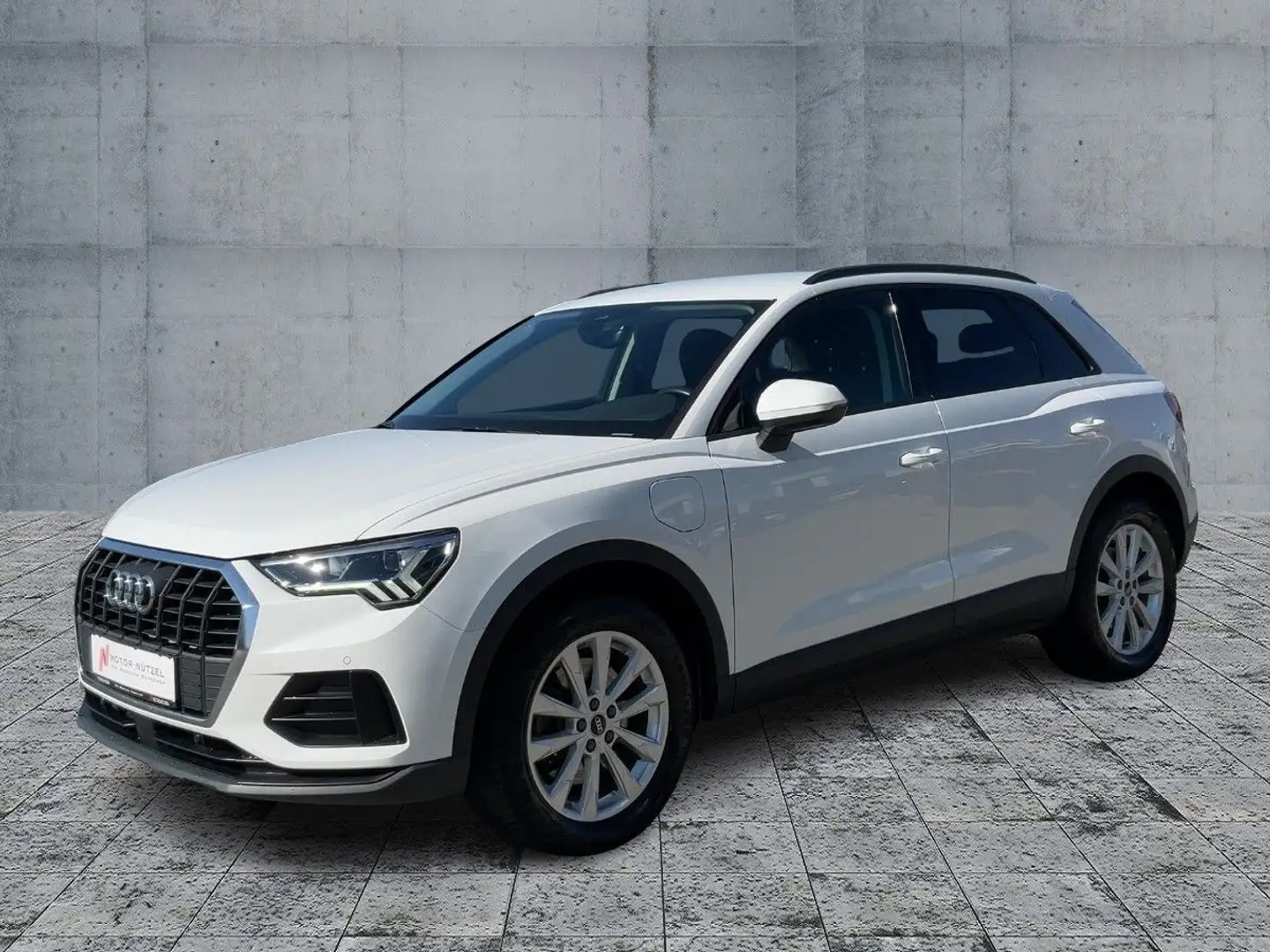 Audi Q3 45 TFSI e S-TR LED+2xPDC+GRA+SHZ+18"LM Weiß - 2