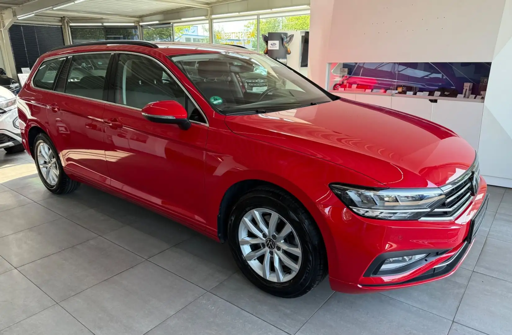 Volkswagen Passat Variant Passat*Variant*Business**Navi*Virtual*Massage*AC Rojo - 1