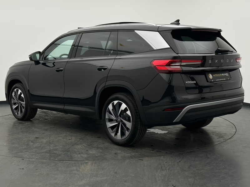 Skoda Kodiaq Kodiaq 2.0 TDI 4x4 DSG+PANO+NAV+HUD+AHK+7S+CAM — photo 11