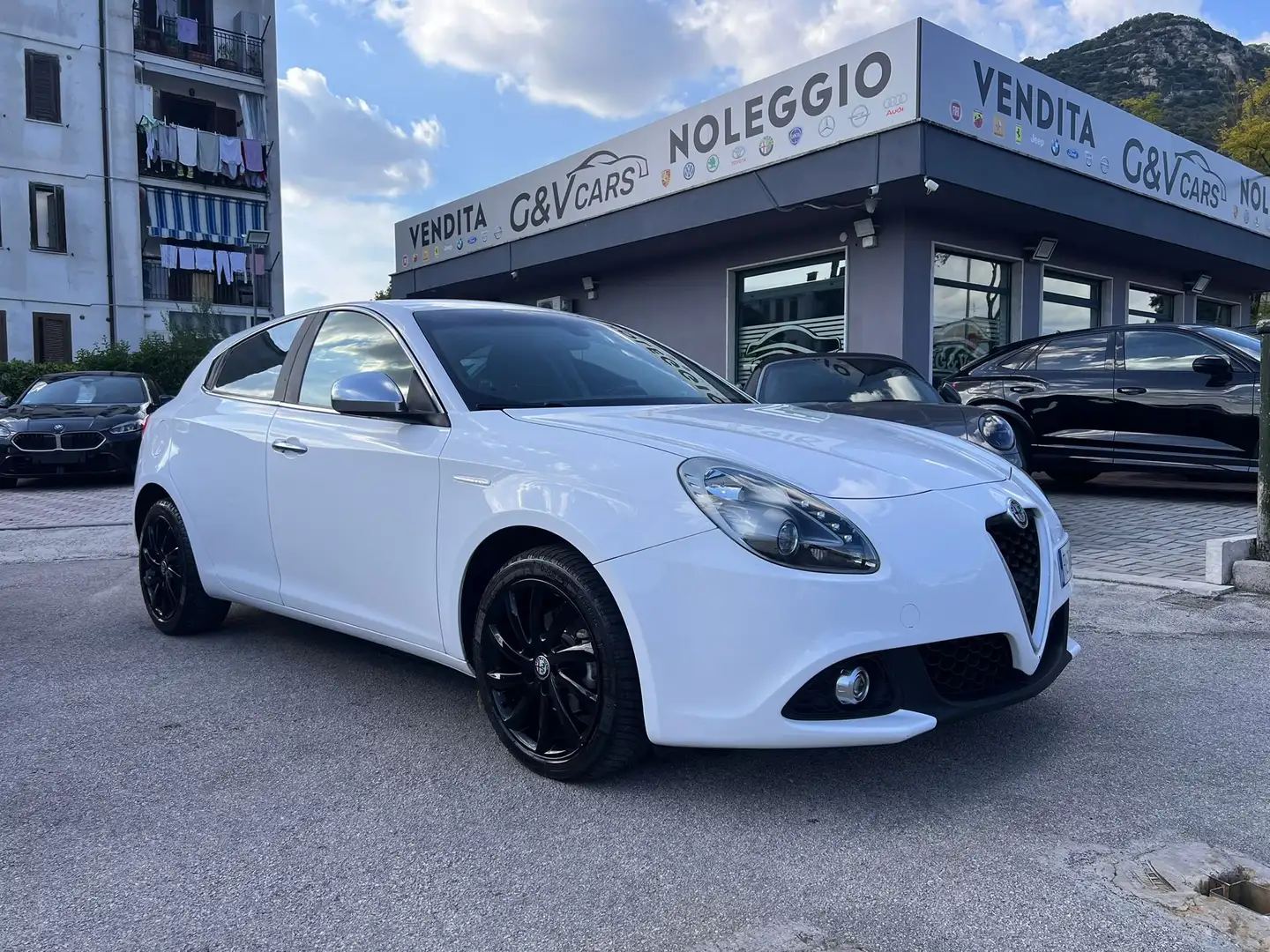 Alfa Romeo Giulietta 1.6 jtdm Super 120cv NAVI CERCHI Blanc - 1