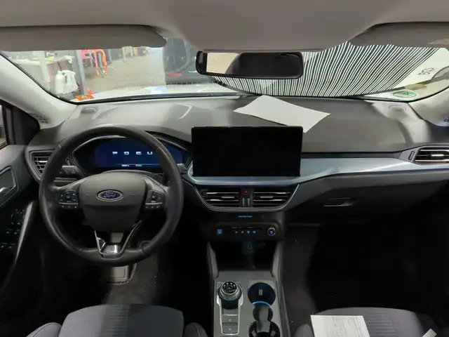 Ford Focus view 7
