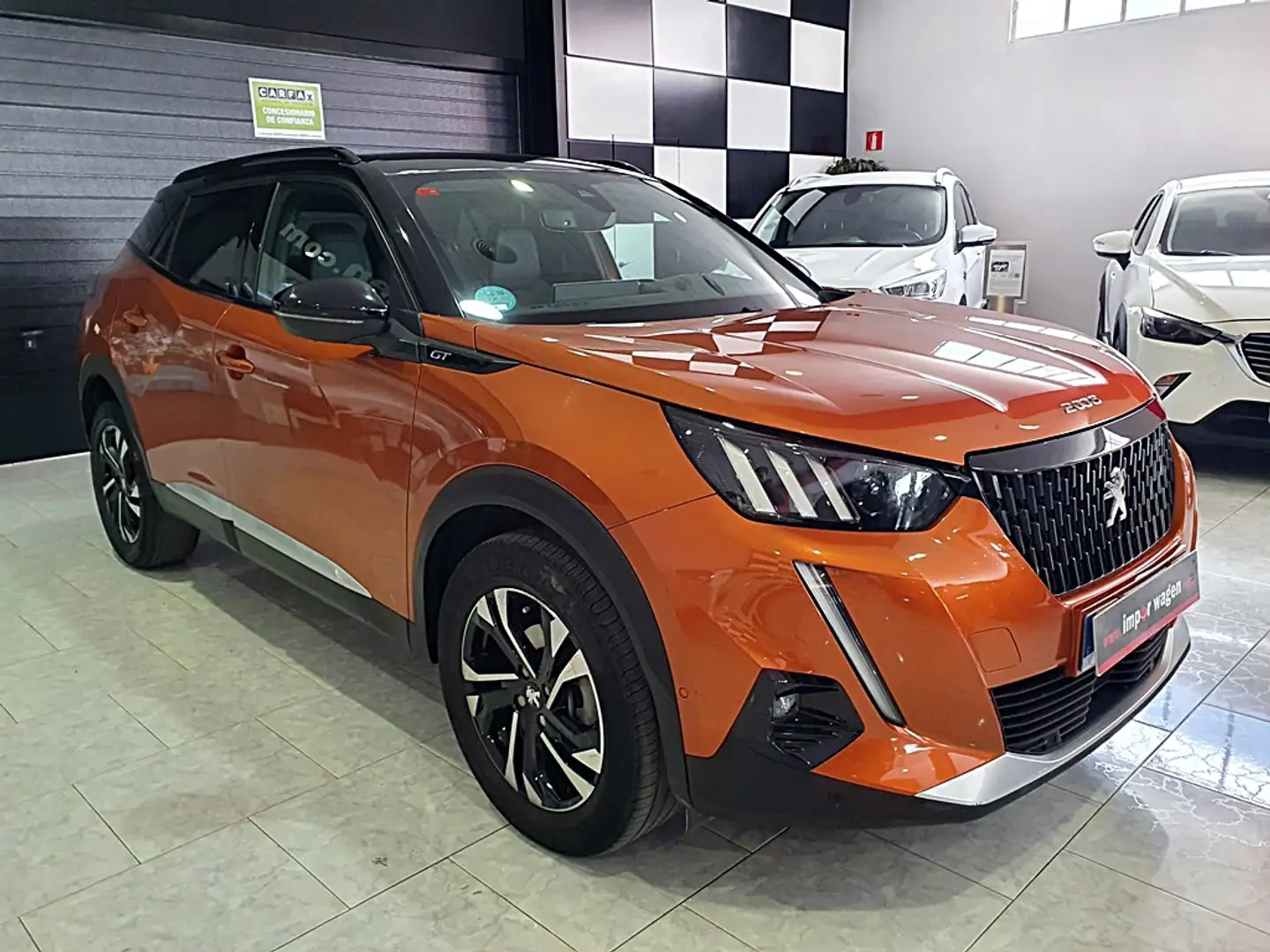 Peugeot 2008 1.2 PureTech S&S GT 130 Orange - 2