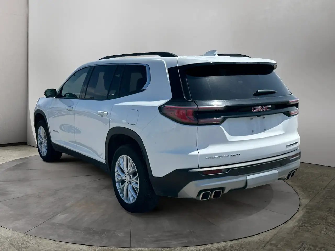 GMC Acadia photo GMC Acadia