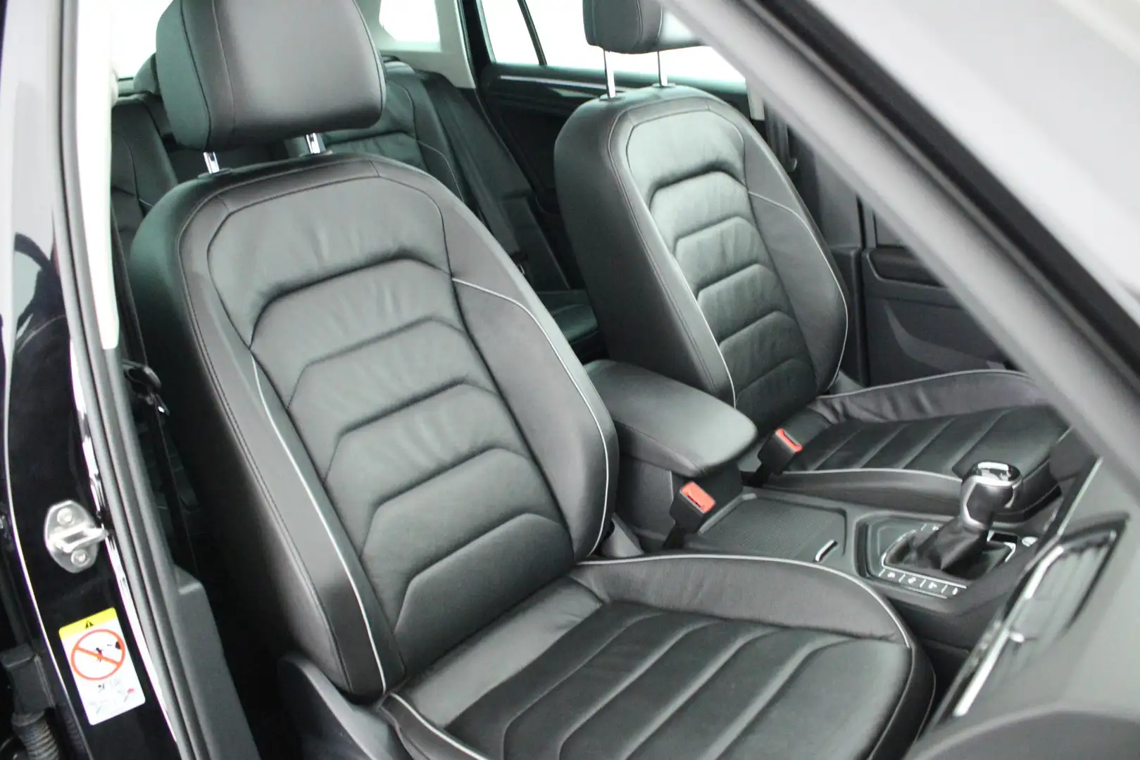 Volkswagen Tiguan 1.4 TSI 245pk eHybrid Elegance Trekhaak 360Camera Noir - 2