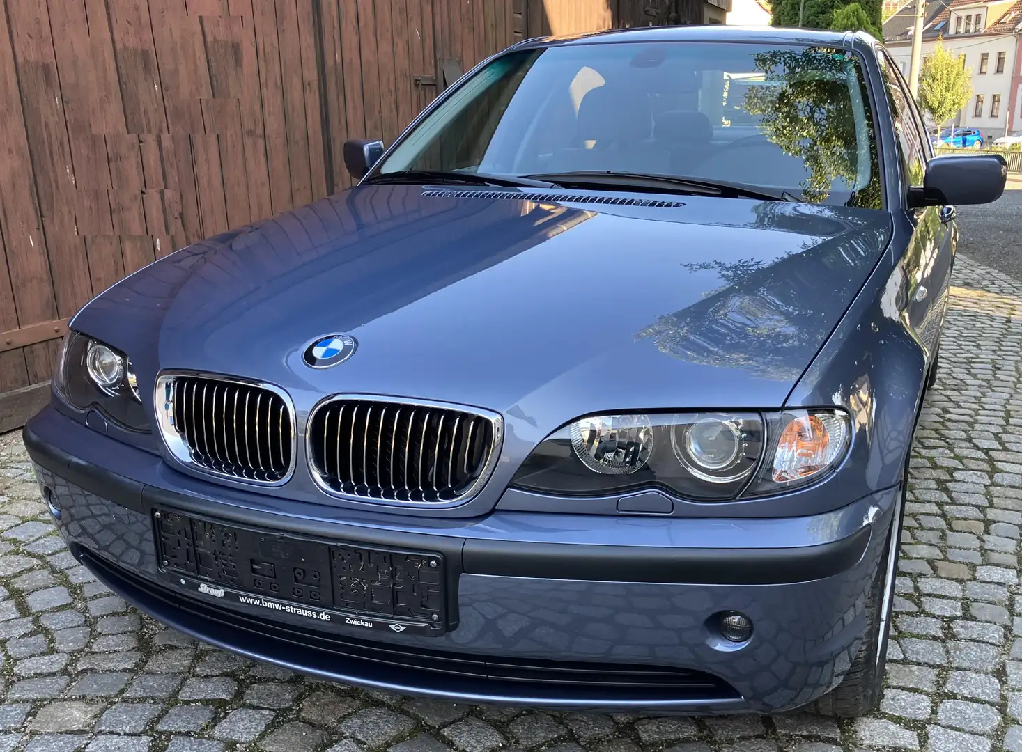 BMW 320 320i einmaliger Zustand, alles Original Blau - 1