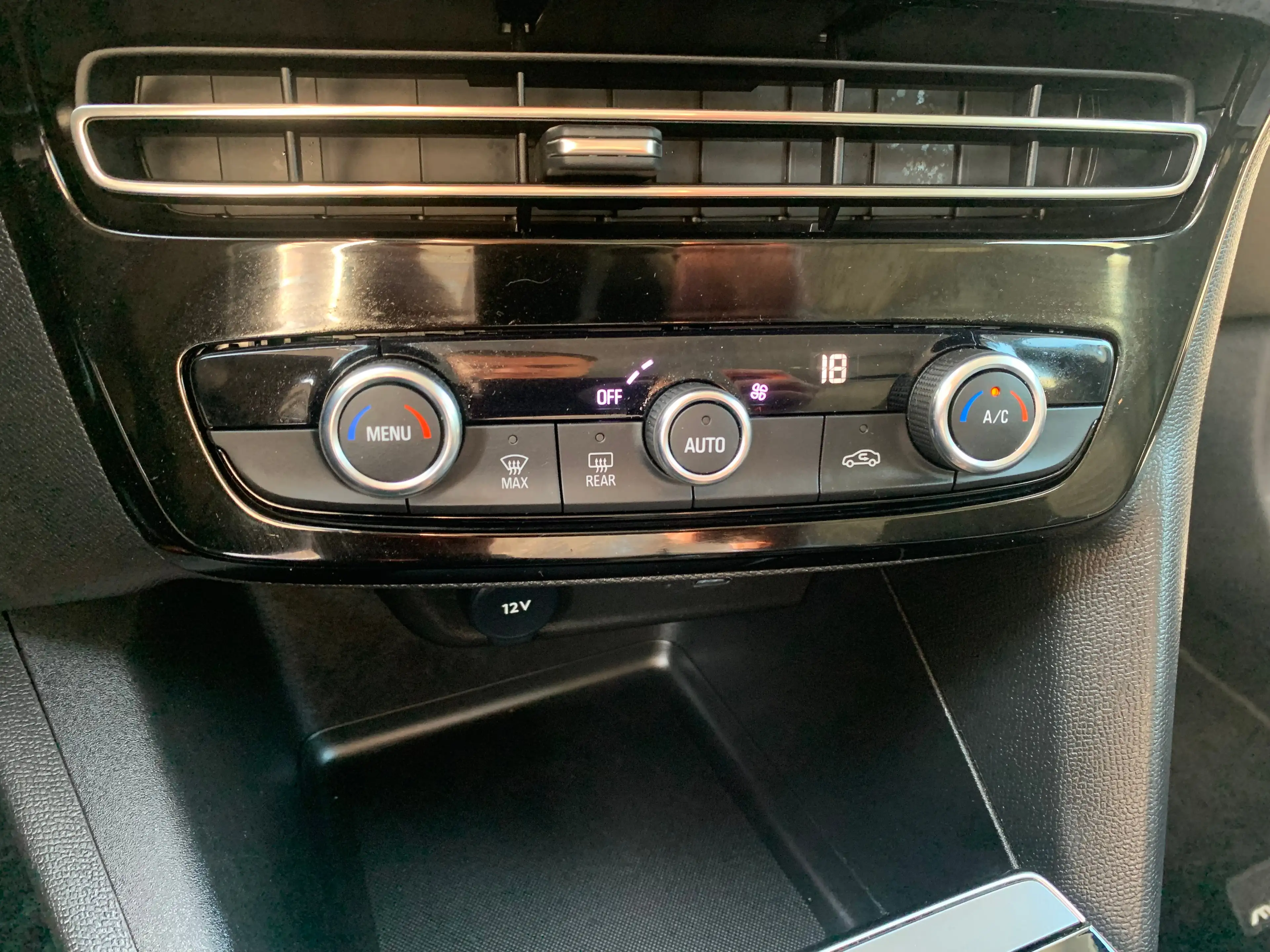 Opel Mokka-E Electric Level 3 50 kWh SOH 96,3% | Airco | Camera — photo 22