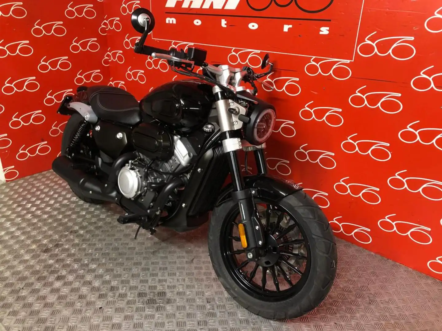 Keeway V-Cruise 125 Noir - 2