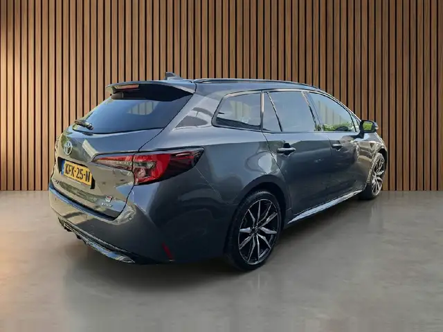 Toyota Corolla view 6