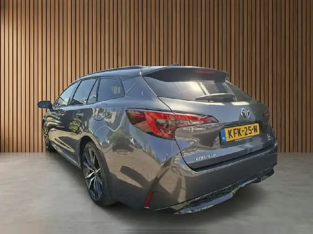 Toyota Corolla view 4