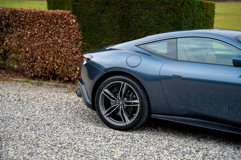 Ferrari Roma 3.9 V8 Blue Over Tan — photo 8