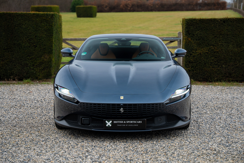 Ferrari Roma 3.9 V8 Blue Over Tan — photo 10