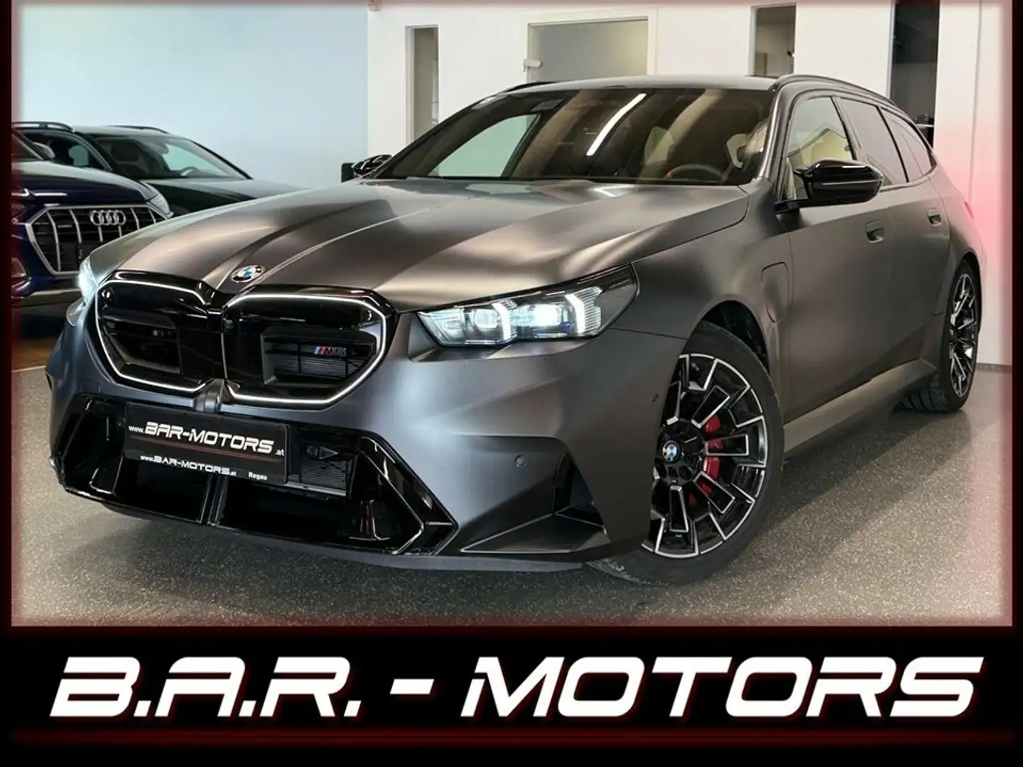 BMW M5 M5*GLASDACH*360°*HUD*MEMORY*B&W*AHK*GARANTIE*VOLL* Grau - 1