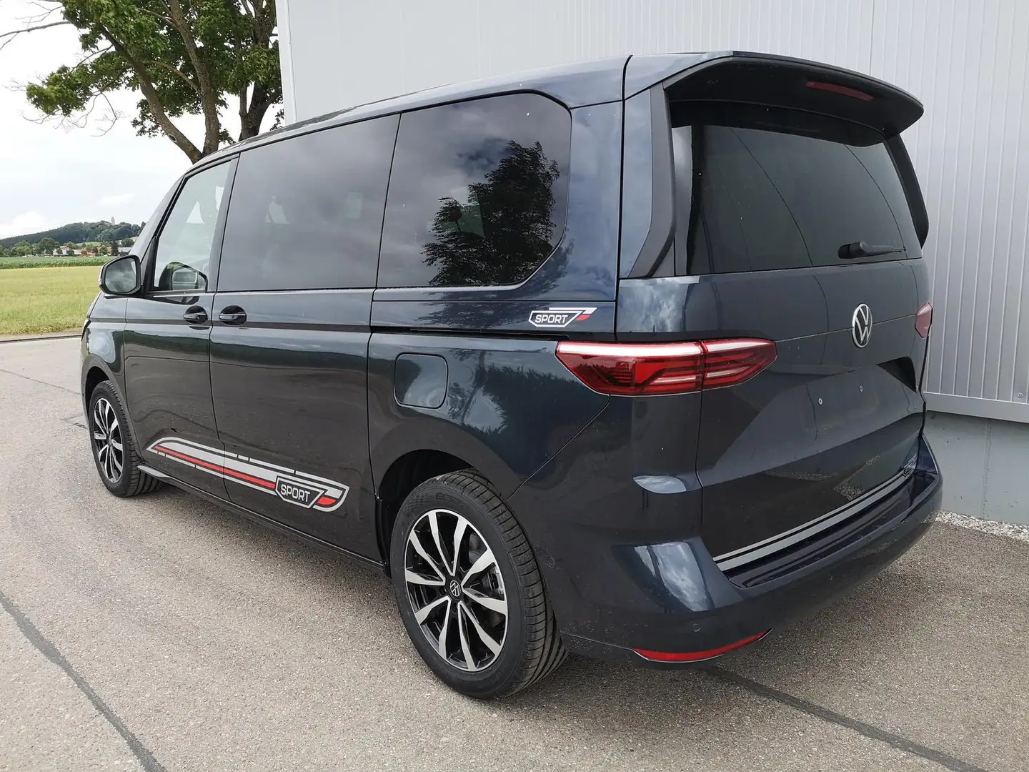 Volkswagen T7 Multivan 2.0 TDI KÜ DSG Navi Standh. Sport Edition Pano ... Albastru - 2