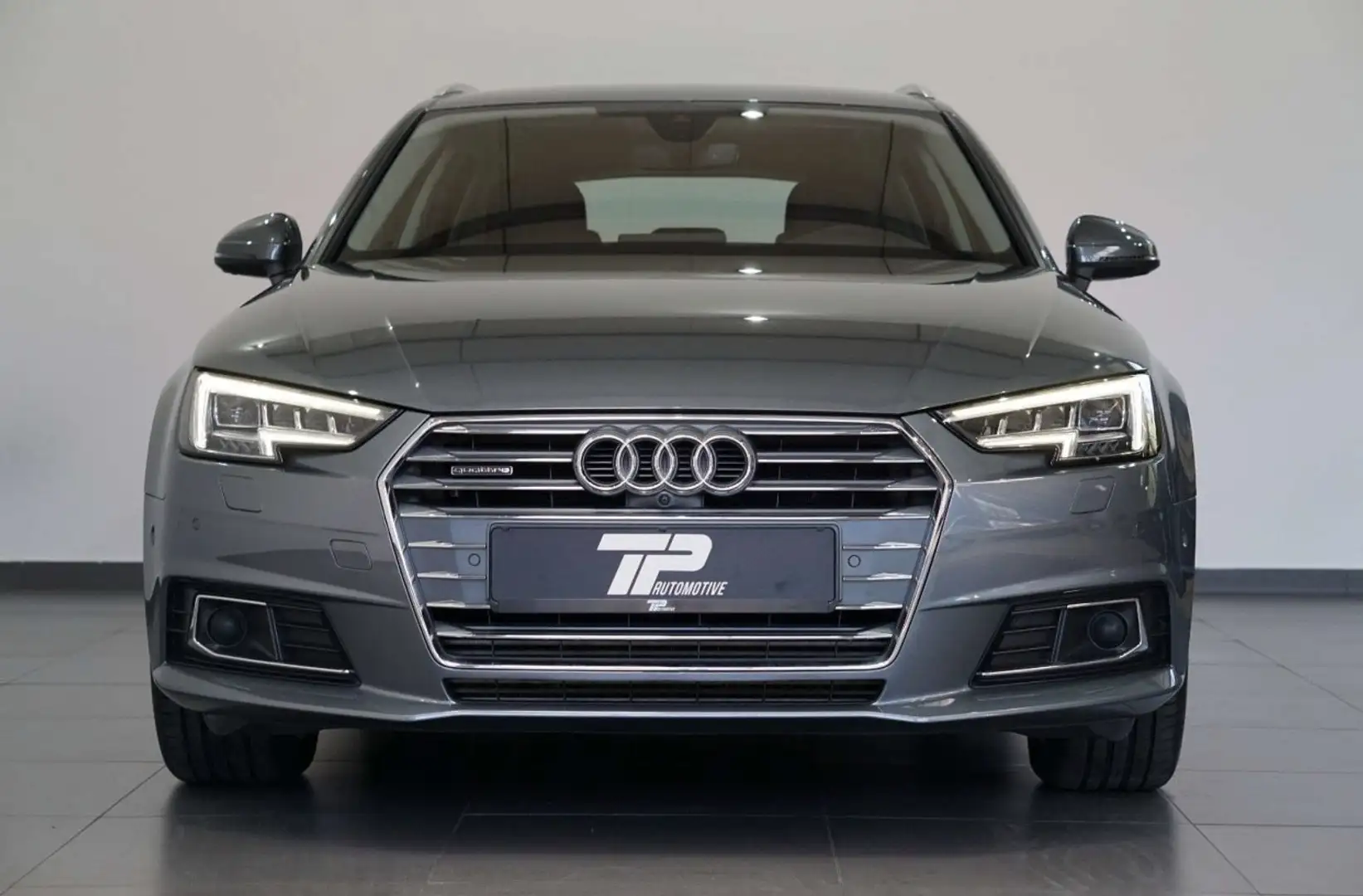 Audi A4 Avant 3.0 TDI quattro S tronic Grau - 2