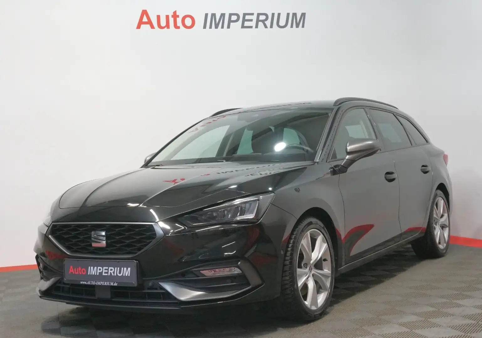 SEAT Leon Sportstourer FR 2.0 TDI*ACC*LED*DAB* Zwart - 1