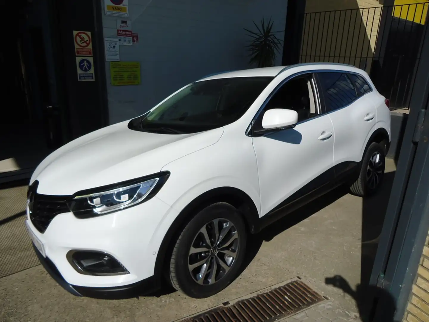 Renault Kadjar 1.7dCi Blue Zen 4x4 110kW White - 1